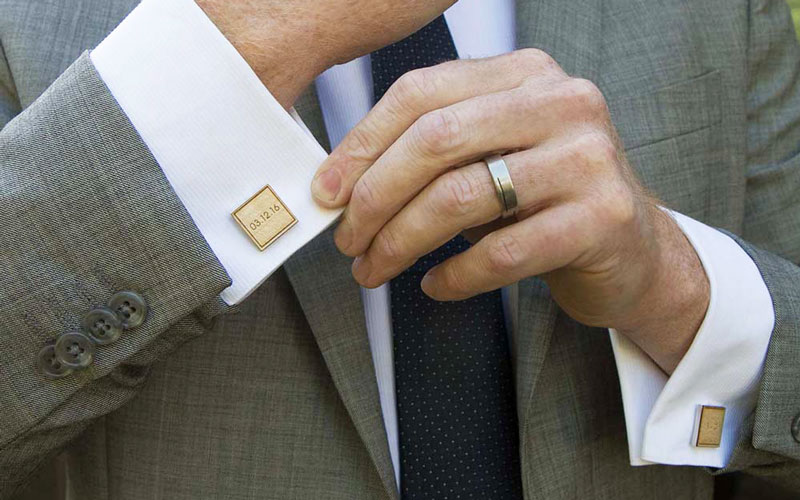 get custom cufflinks from Yuheng